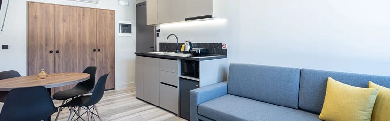 Deluxe Suite Photo1