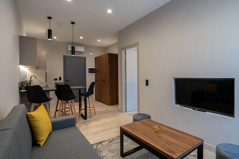 Executive Suite Photo2